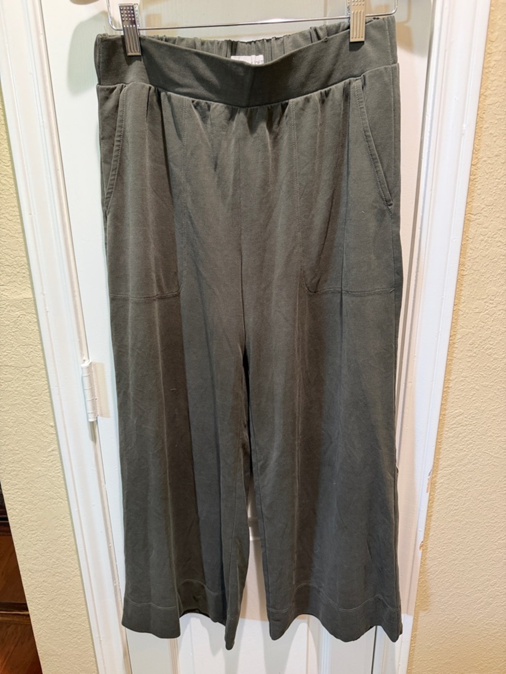 Lou & Grey Wide Leg Pants in Olive Green